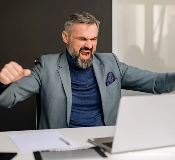 + café al lado vs otra imagen contrastante de alguien activo (gym, caminando, energía). (2)